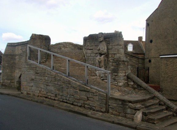 Crowland Bridge - statue side