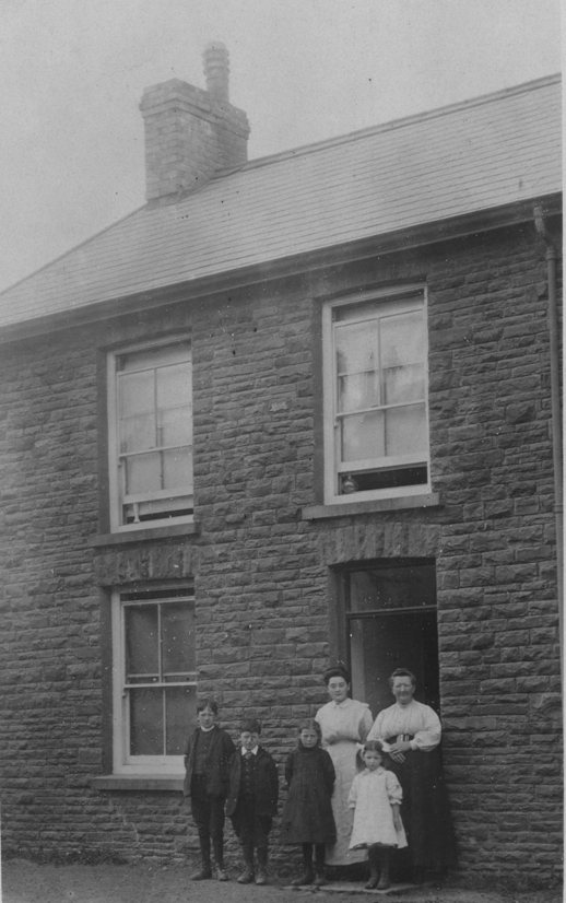 Jemimah with Hannah Harris and children