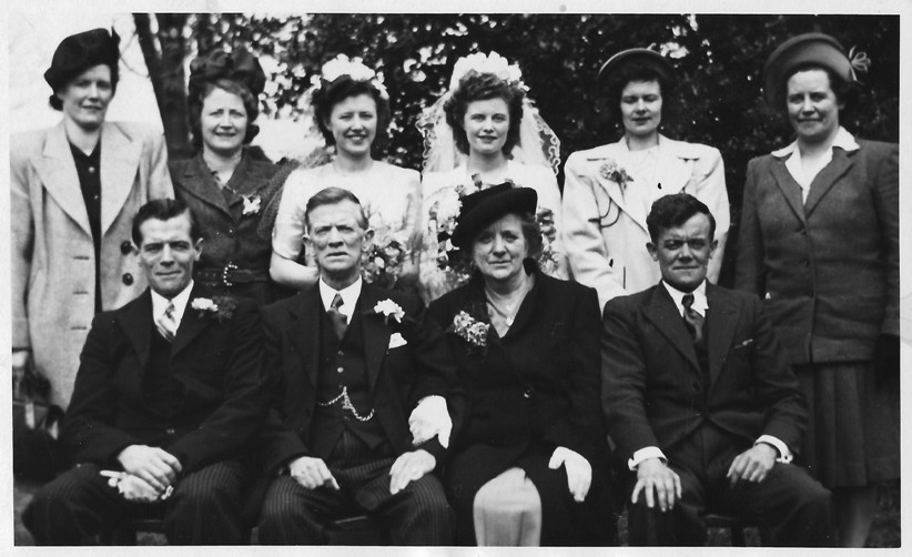 John Walter Price and family at Tess' wedding in 1948